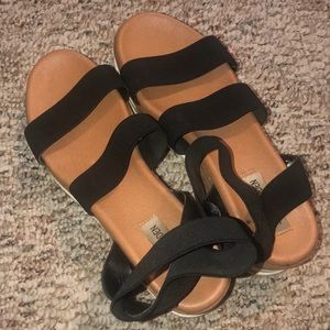 Steve Madden platform sandals